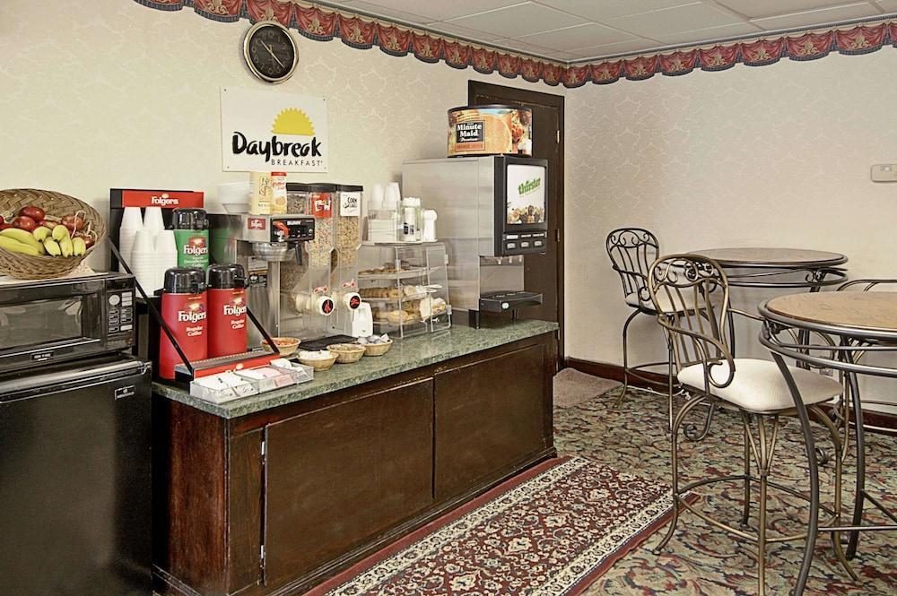 Rodeway Inn Concord Buitenkant foto